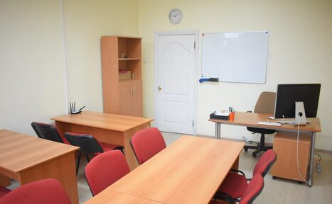 Арендовать Allada School (Аллада Скул). Мини-класс с партами