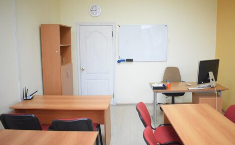 Арендовать Allada School (Аллада Скул). Мини-класс с партами