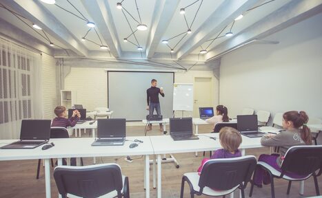 Арендовать Уютный конференц-зал