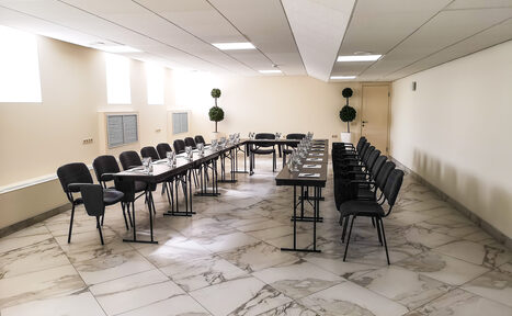 Арендовать Отель «Бристоль» Трансформируемый конференц-зал