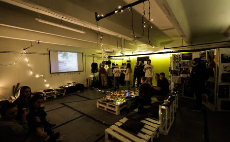 Арендовать JamTown Яркая lounge-зона