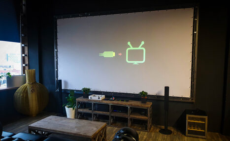 Арендовать Igloobar. Черный лофт