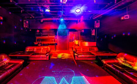 Арендовать Караоке Лофт-студия в ТЦ