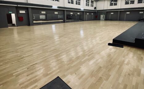 Арендовать John Galt Hall Спортивный зал с высокими потолками
