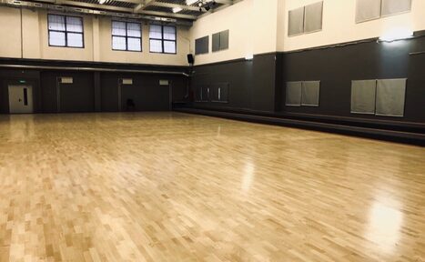 Арендовать John Galt Hall Спортивный зал с высокими потолками