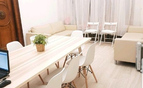 Арендовать Светлый тренинг-зал с высокими потолками