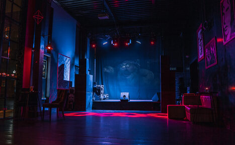 Арендовать Москва Черный арт-лофт со сценой