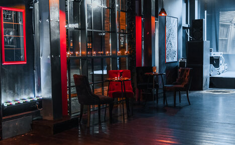 Арендовать Москва Черный арт-лофт со сценой