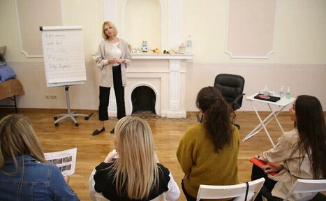 Арендовать Центр осознанности ЭСПАВО Тренинг-зал с камином