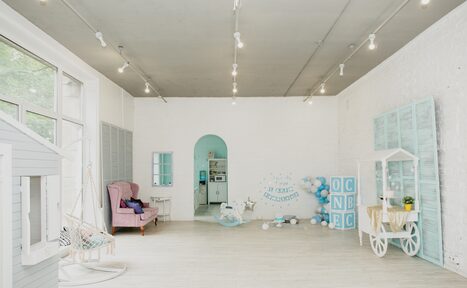 Арендовать Детское светлое и стильное лофт пространство