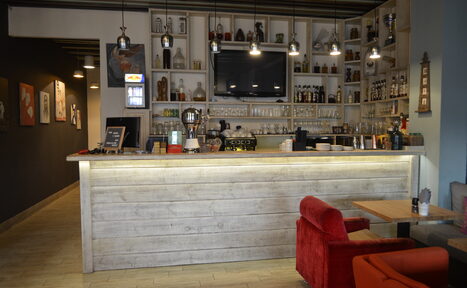 Арендовать Кафе под закрытие с летней верандой