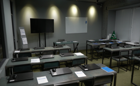 Арендовать Комфортный класс в стиле Loft