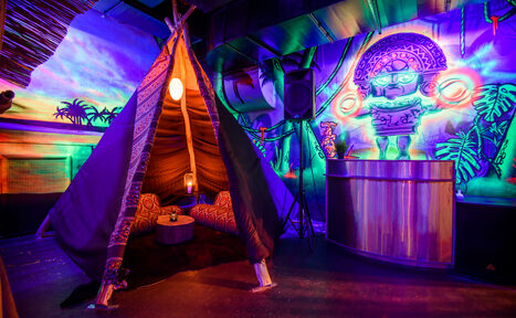 Арендовать Гамачная №1 Ежик в тумане. Лаунж-бар в тропическом стиле 