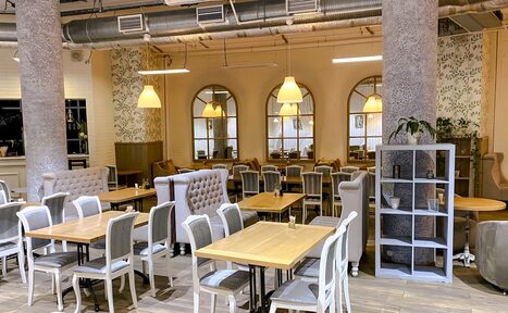 Арендовать Home cafe Veranda Светлый бар на Курской