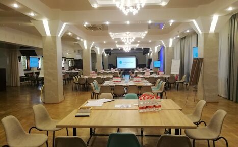 Арендовать AZIMUT Hotel Светлый зал в стиле современной классики