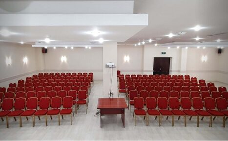 Арендовать АМАКС Сафар Отель