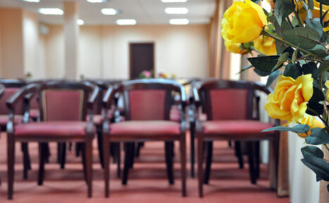 Арендовать Отель Регина