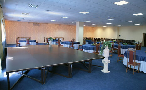 Арендовать Отель Регина