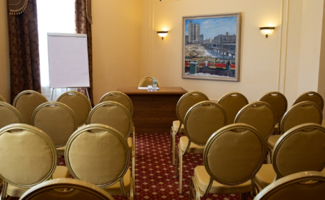 Арендовать Небольшой уютный зал в отеле Волгоград