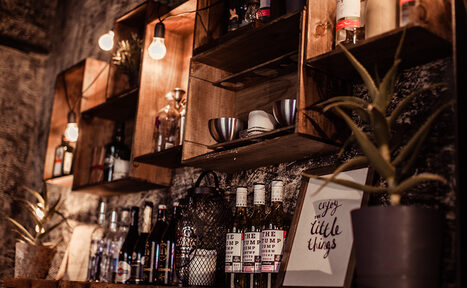 Арендовать Mirseliz. Лофт с панорамным окном во всю стену