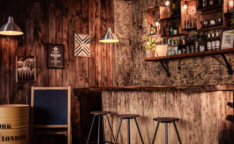 Арендовать Mirseliz. Лофт с панорамным окном во всю стену