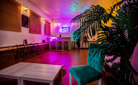 Арендовать Яркий лофт с верандой