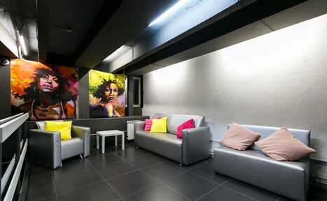 Арендовать FREEDOM Лофт в Новосибирске с полным эффектом ночного клуба