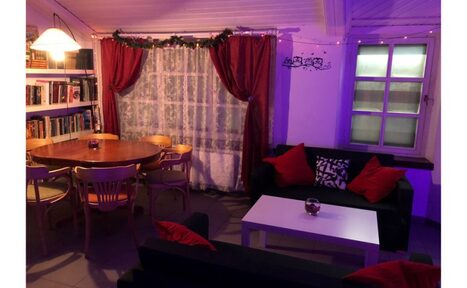 Арендовать Local Time. Маленькая комната