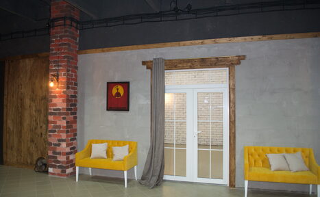 Арендовать Контора праздника. Зал в стиле лофт