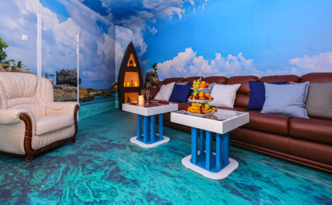 Арендовать Kino Leto Стилизованный зал с большим экраном