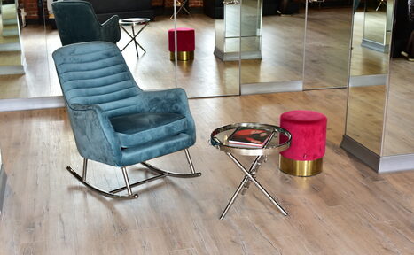 Арендовать Adornos Loft Лофт с зеркальными колоннами