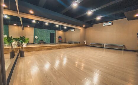 Арендовать Yahmur Space Зал с отдельным входом