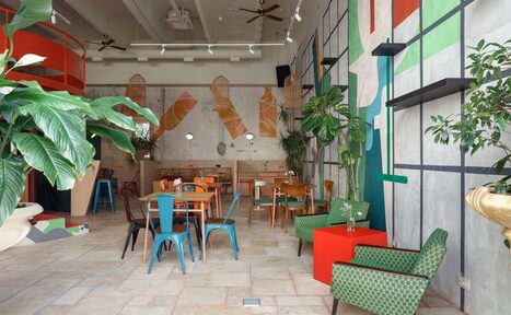 Арендовать SLOW WINE. Двухуровневый лофт с ярким дизайном