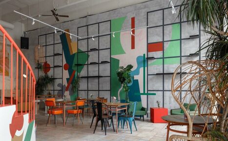 Арендовать SLOW WINE. Двухуровневый лофт с ярким дизайном