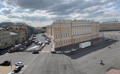 Арендовать Комфортный зал в центре классического Петербурга рядом с Дво