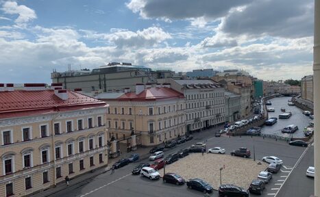 Арендовать Комфортный зал в центре классического Петербурга рядом с Дво