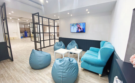 Арендовать Зонированный лофт с пуфами. Event - пространство TEPLICA