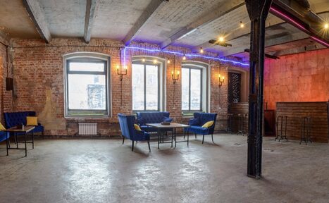 Арендовать Conductor Lofts (Кондуктор Лофт). С дизайнерской мебелью и высокими сводчатыми потолками