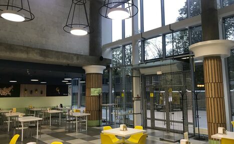 Арендовать Кулинар Лофт-кафе с высокими потолками