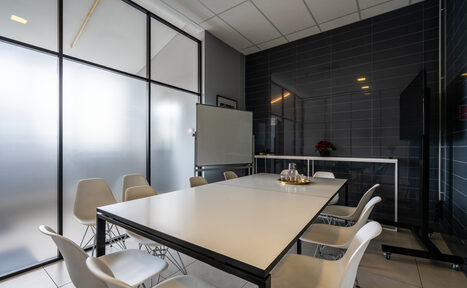 Арендовать Стеклянная переговорная в Бизнес-квартале