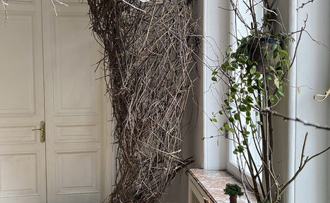 Арендовать Bedford studio. Светлый зал с камином