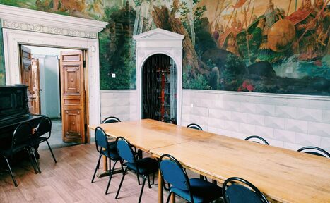 Арендовать Зал в классическом стиле для образовательных мероприятий