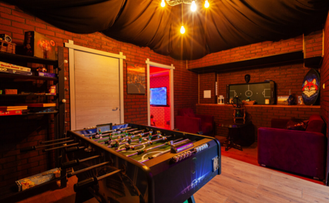 Арендовать Лофт со светомузыкой и настольным теннисом