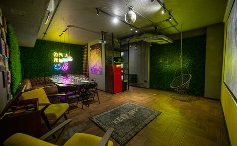 Арендовать Уютный лофт-зал