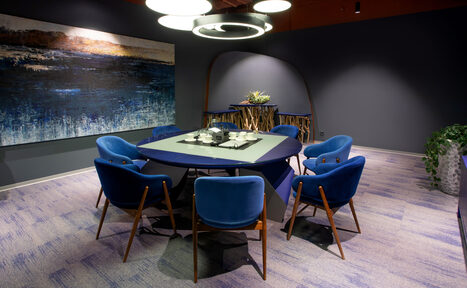 Арендовать Дом Атлантов. Зал с круглым столом