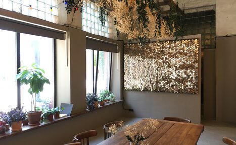 Арендовать Лофт с отдельным входом и большими окнами