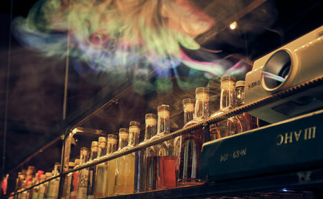 Арендовать Бар под закрытие со сценой 