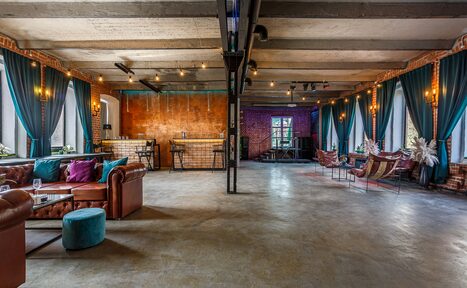 Арендовать Медный премиальный лофт с летней верандой