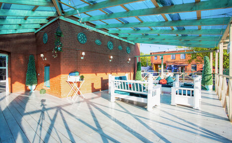 Арендовать Медный премиальный лофт с летней верандой