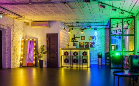 Арендовать Стильная площадка в центре